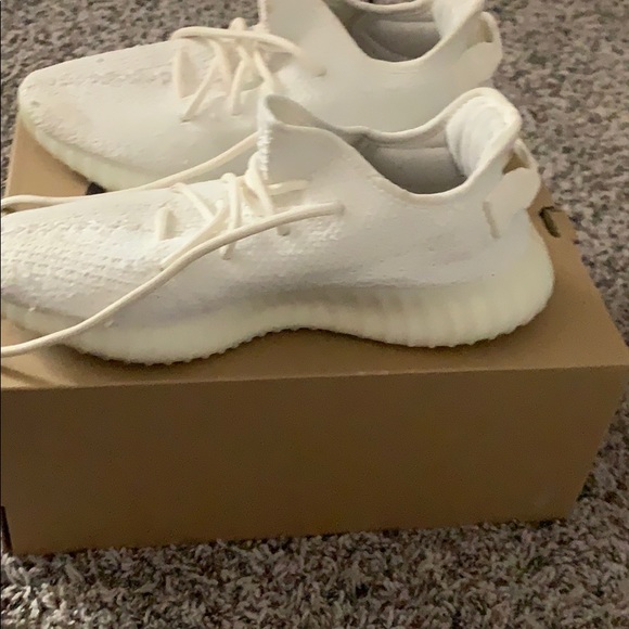YEZZY 350 boost v2 dirty and only wear ones - Picture 2 of 5